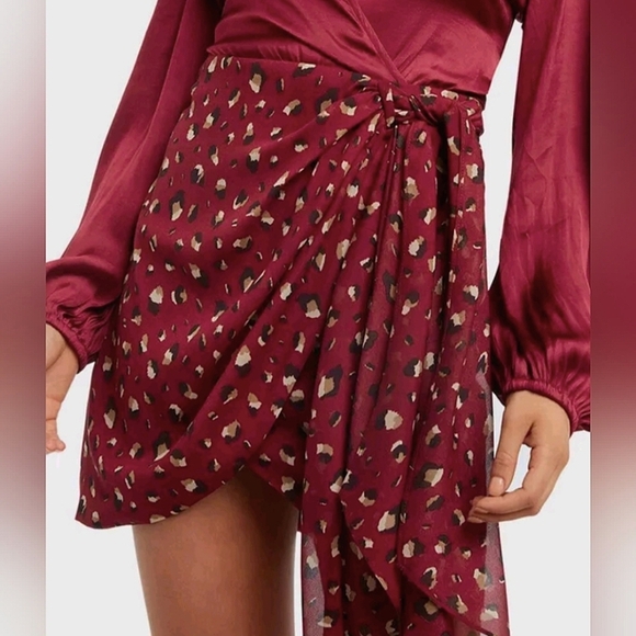 Bardot Red Animal Print Faux Wrap Tie Skirt Size Medium - Picture 1 of 9
